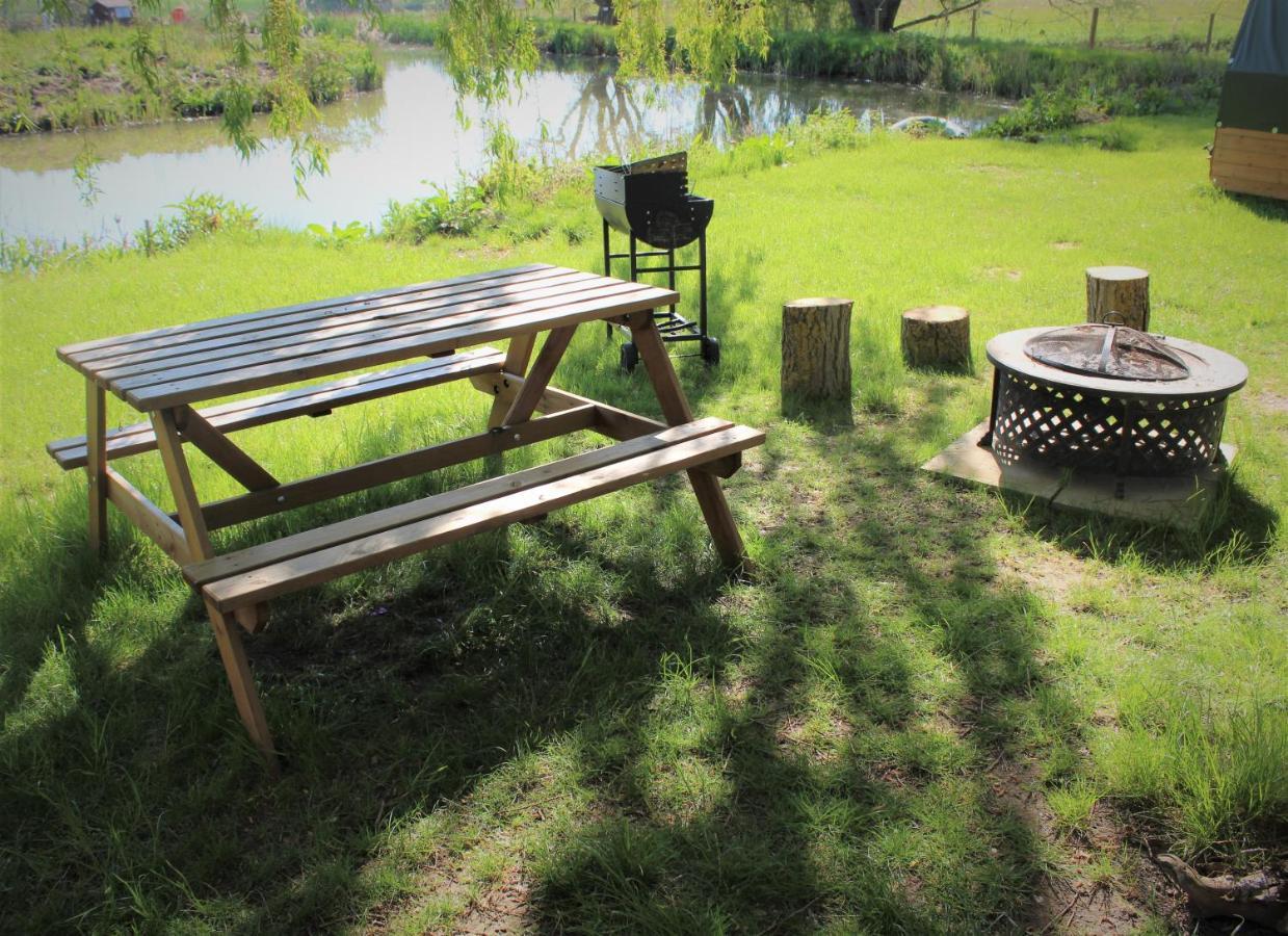Rum Bridge "Owl Watch" Wooden Tipi Hotel Sudbury  Exterior foto